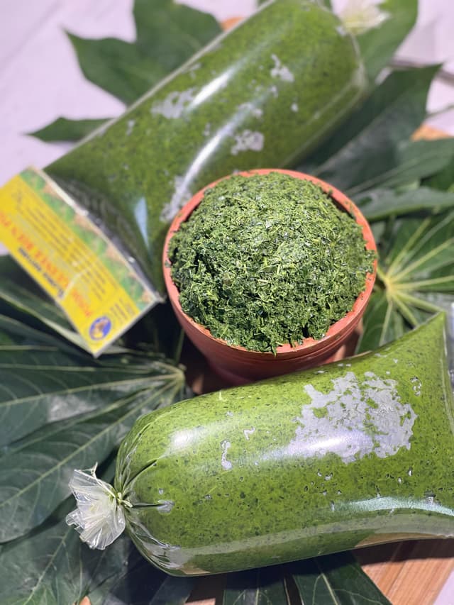 feuille de manioc pilees